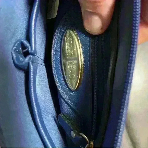 Ellen Tracy Crossbody Purse - Picture 6 of 6